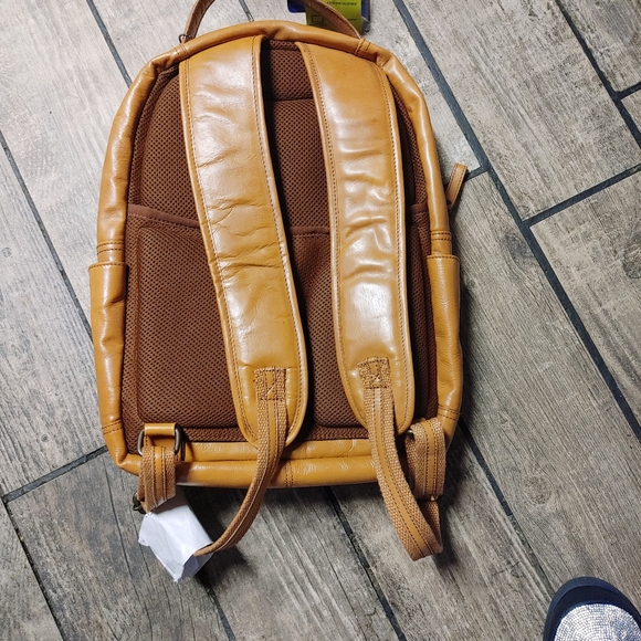 NWT Stone Mountain Unisex Brown Leather Backpack - Picture 8 of 13